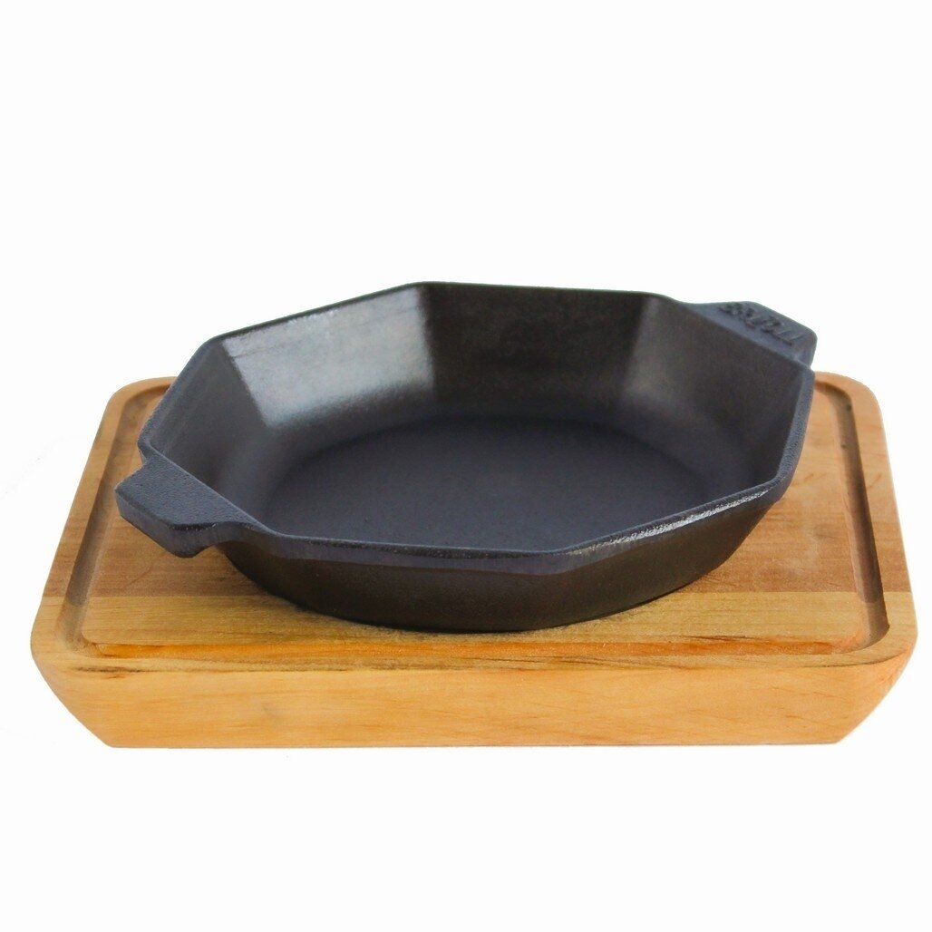Valurauast praepann koos puidust kandikuga "HoReCa" 14 cm 2 Valurauast praepann koos puidust kandikuga "HoReCa" 14 cm 2