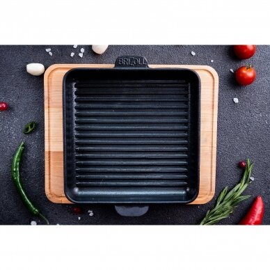 Ketaus grill keptuvė su mediniu padėklu Brizoll "HoReCa" 18x18 cm 15