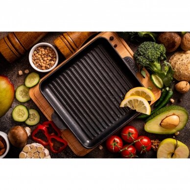 Cast iron grill pan with wooden tray "HoReCa" 18x18 cm 18 Cast iron grill pan with wooden tray "HoReCa" 18x18 cm 18