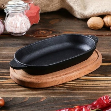 Cast iron frying pan with wooden tray "HoReCa" 18x10 cm 1