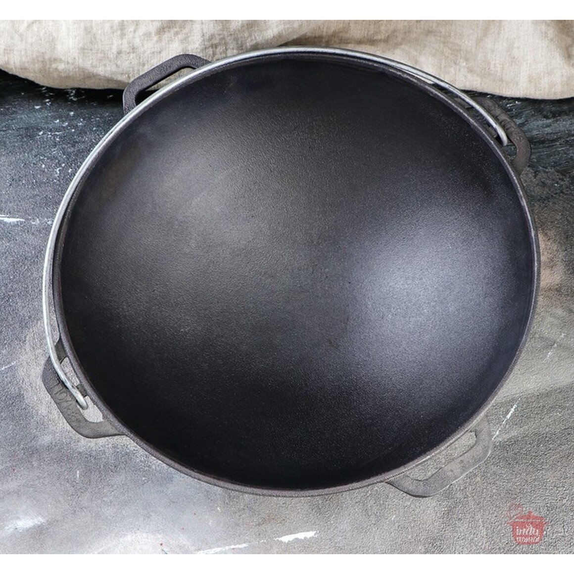 Cast-iron asian cauldron with cast-iron lid ТМ "BRIZOLL" 15L "Asia" 4 Cast-iron asian cauldron with cast-iron lid ТМ "BRIZOLL" 15L "Asia" 4